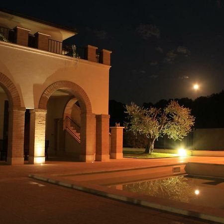 Residence Stella Del Gran Sasso Colledara Exterior foto