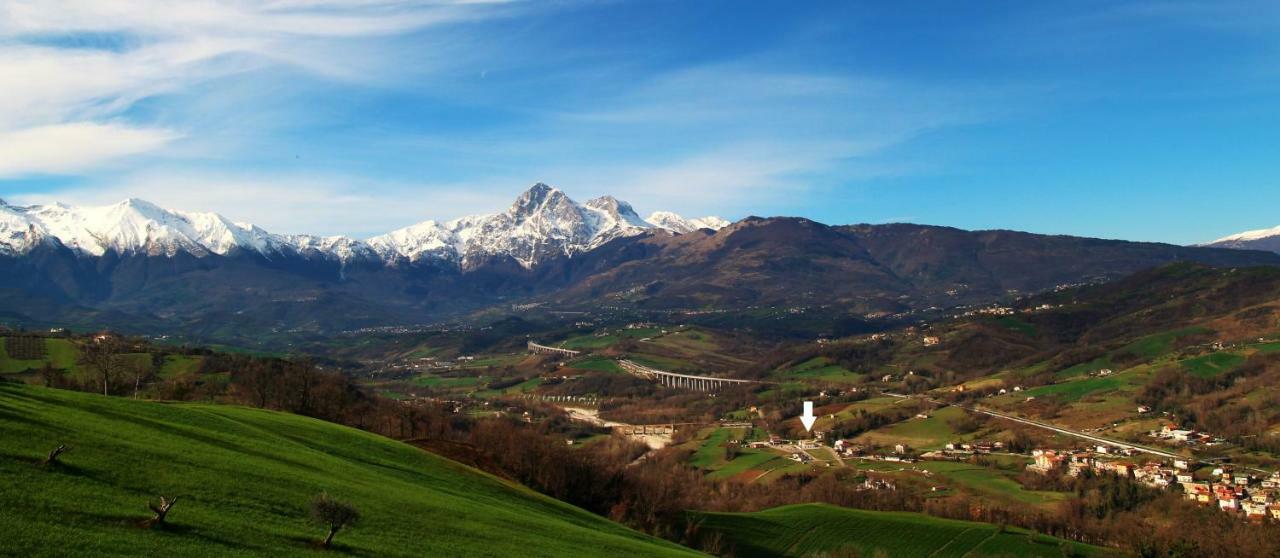 Residence Stella Del Gran Sasso Colledara Exterior foto