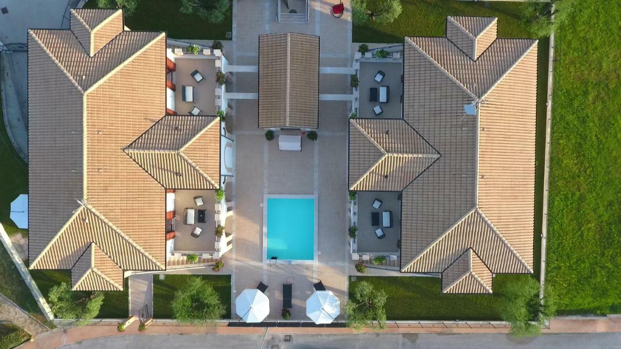 Residence Stella Del Gran Sasso Colledara Exterior foto
