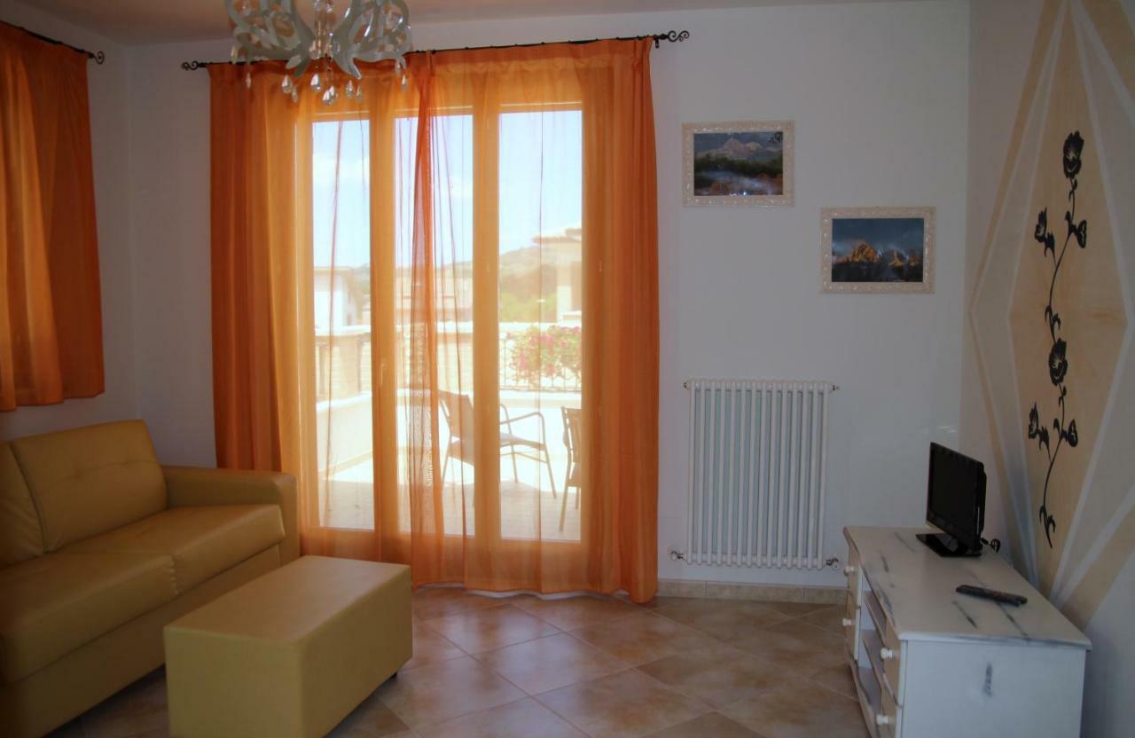 Residence Stella Del Gran Sasso Colledara Exterior foto